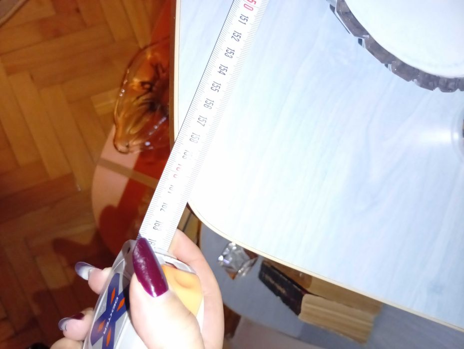 Bibliotecă abstractă cu spațiu depozitare