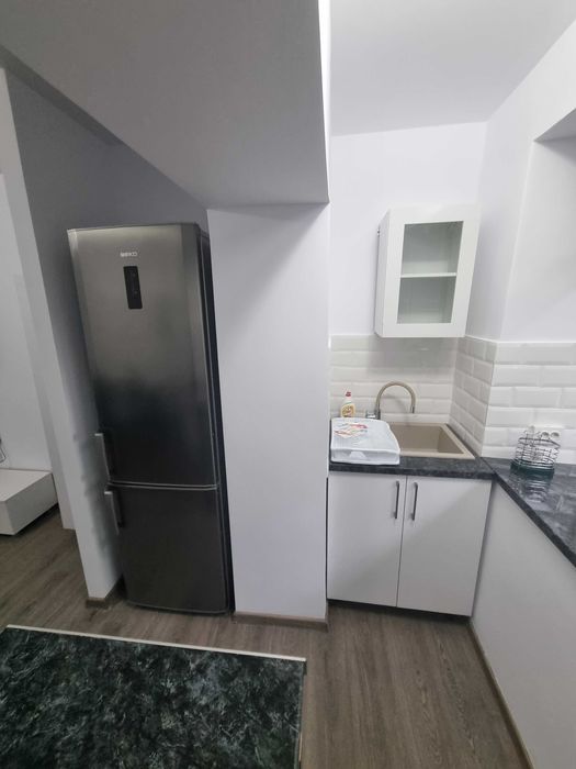 Apartament 4 camere, renovat, mobilat, cartier Aviatorilor, Deveselu