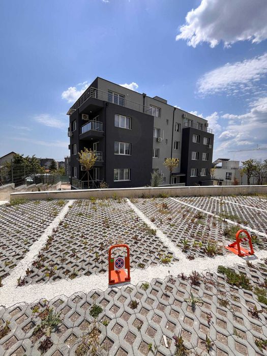 Продава се Тристаен апартамент в Варна, Младост 1 - 68 кв.м за 3383 €/кв.м - Снимка #1