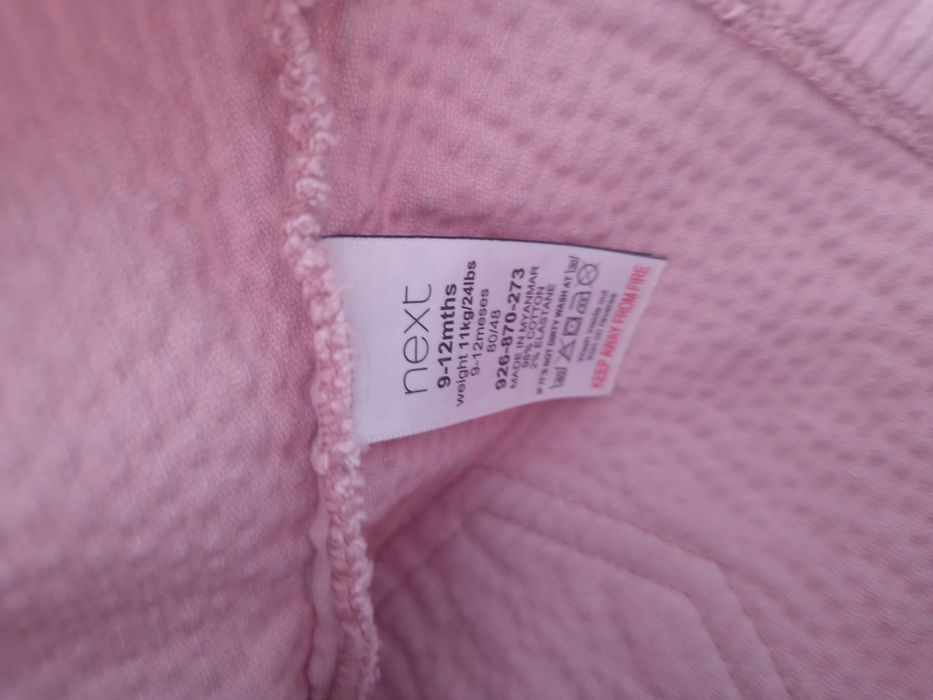 Sarafan / salopetă Next mărimea 9-12, roz pudră, stare foarte bună.