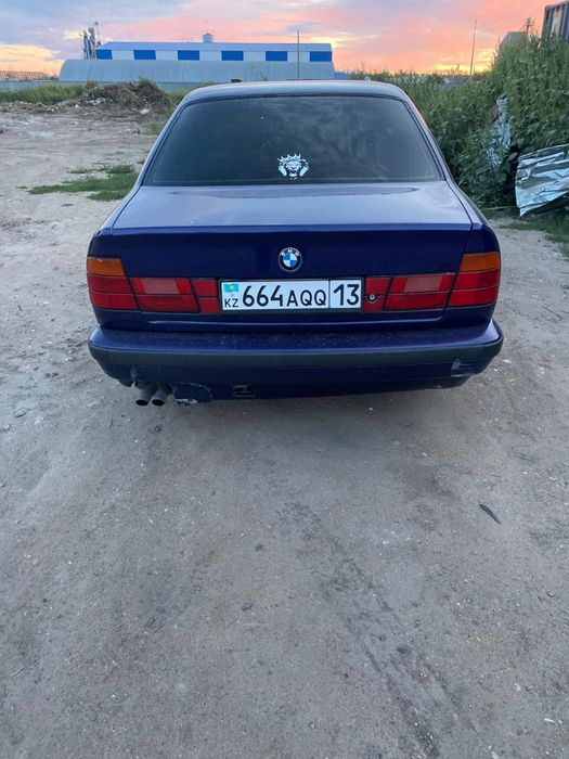 Машина бмв 520 5