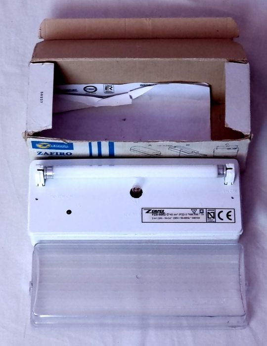 Lampa de emergenta Legrand S8