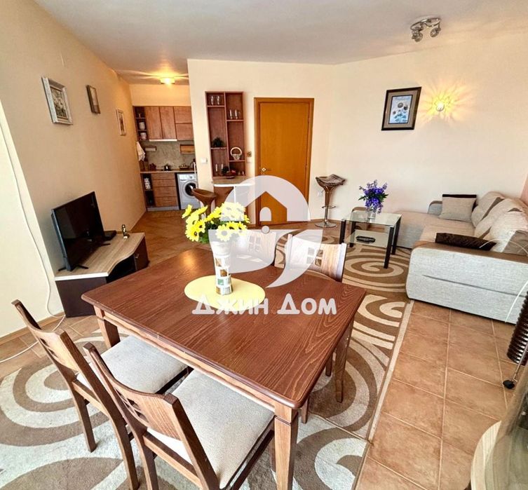 Продава се Двустаен апартамент в Свети Влас - 80 кв.м за 1375 €/кв.м - Снимка #2