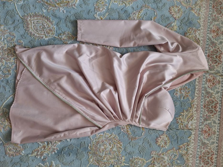 Rochie roz pentru banchet