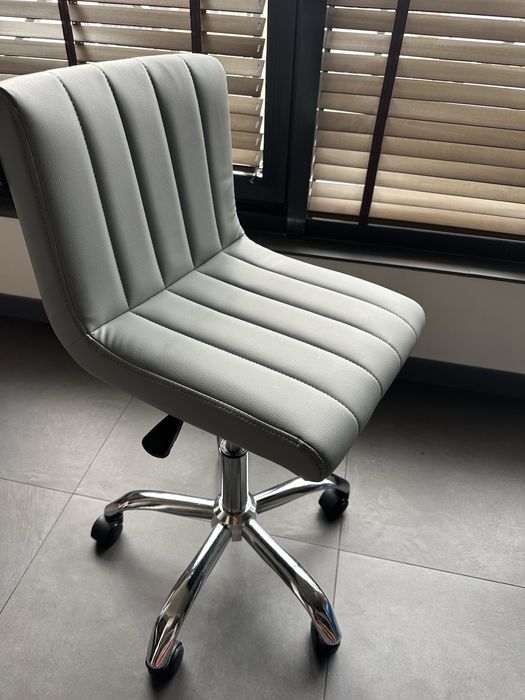 Стол на колелца Рим с 2г гаранция