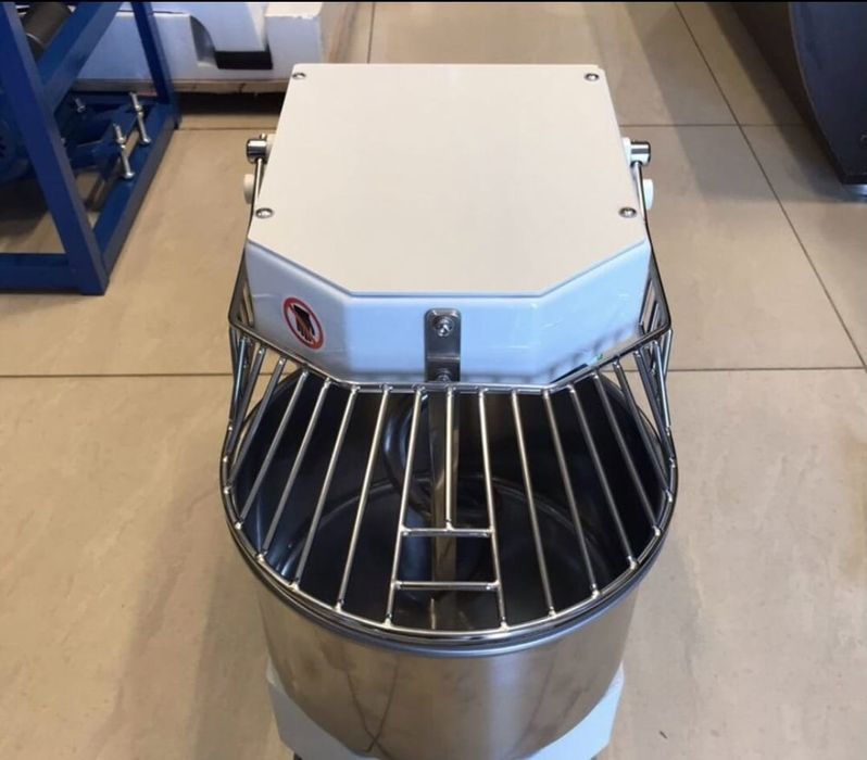 Миксер планетарный тестомес спиральный оборудование пекарни кондитерск