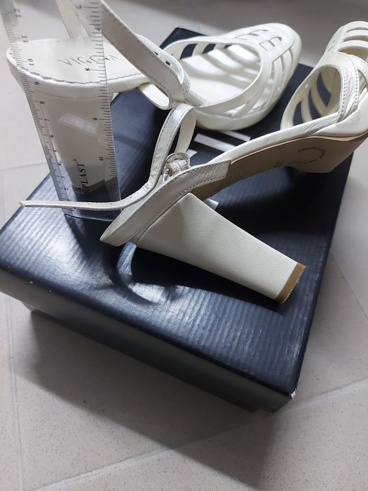 Sandale cu platforma, piele, mas 39