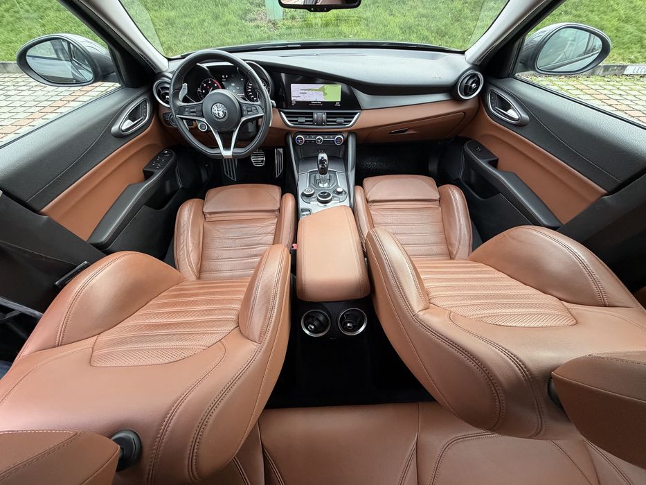 Alfa giulia veloce 4x4 diesel euro 6 km pe factura fara dauna