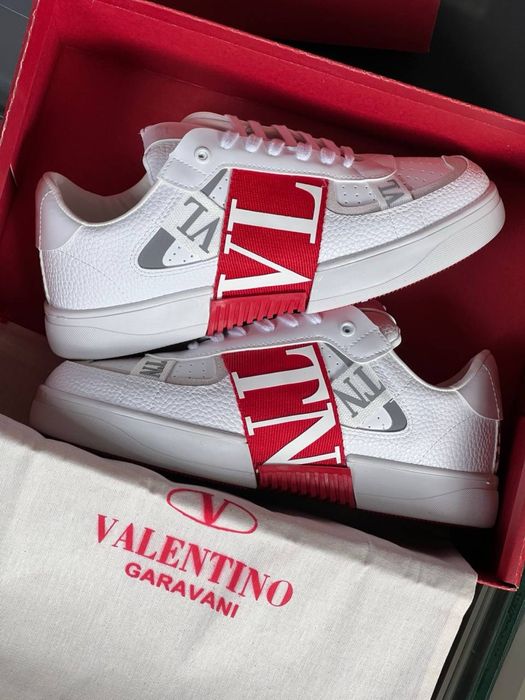 Adidasi Valentino noi !!! Calitate superioara !!! Marimi 40/44 !!!