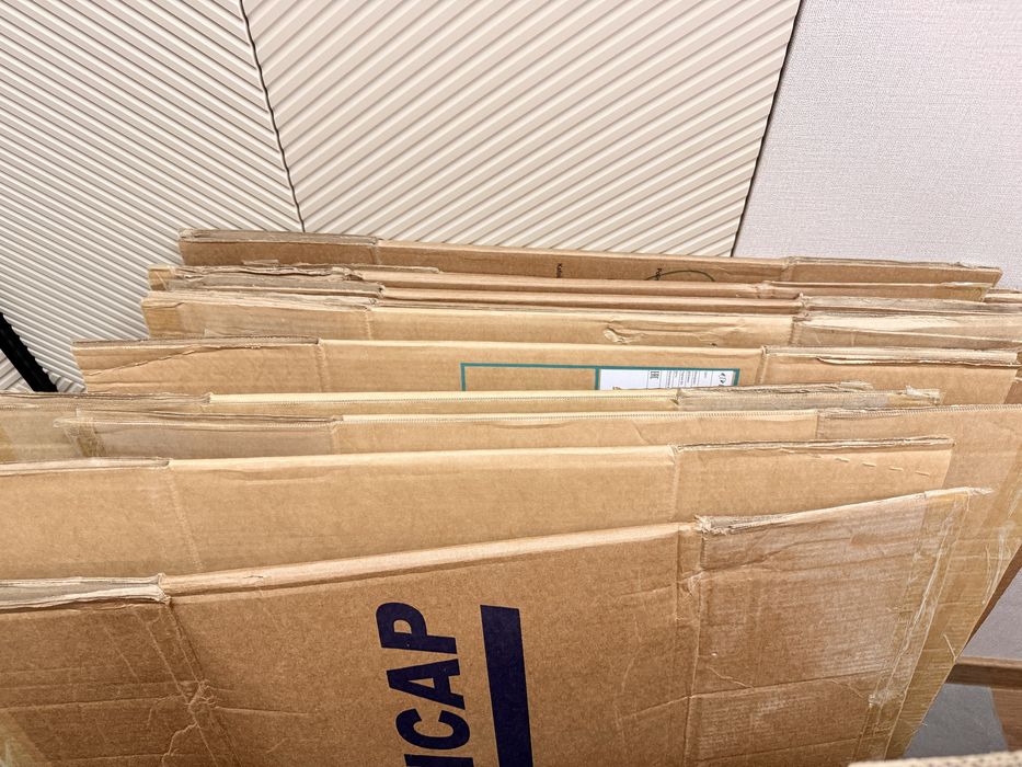 Продам коробки б/у по 200 тг