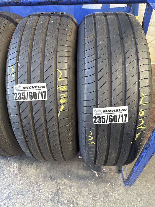235/60/17 Michelin