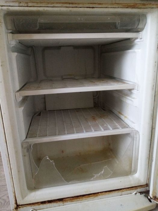 Продам холодильник