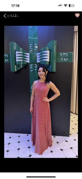 ПродаетсЯ шикарное платье