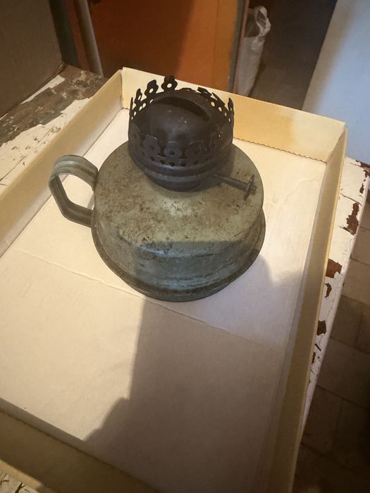 Лампа керосиновая