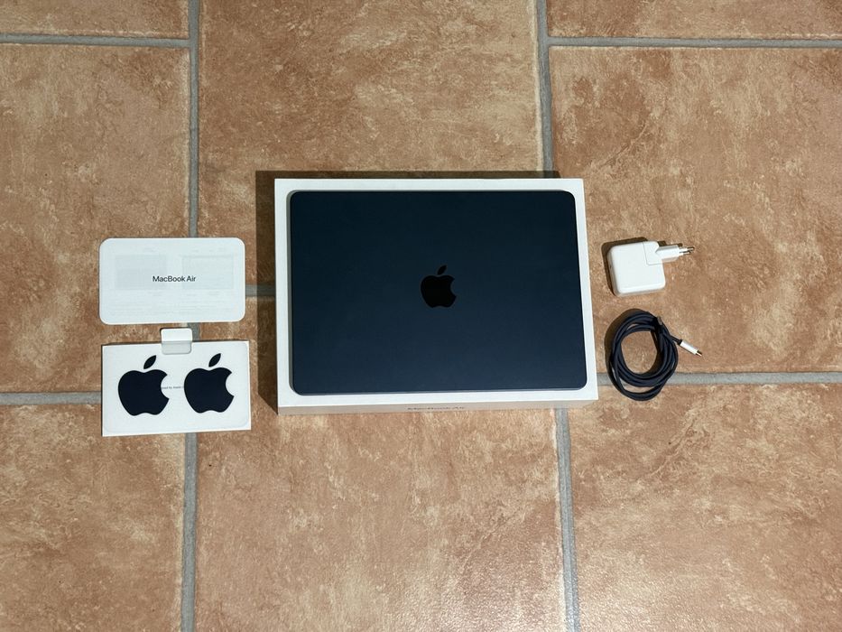 Macbook Air M2 2022