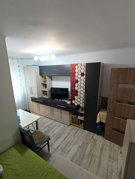 Inchiriez garsonieră tomis 3