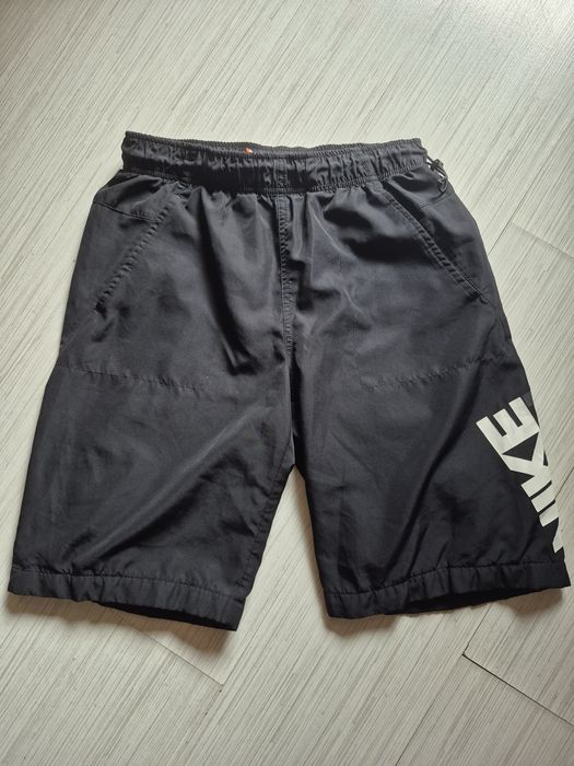 Оригинални къси панталони Nike- размер S