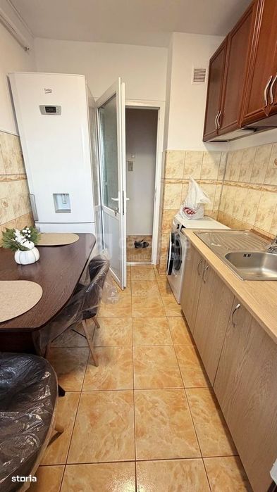 Podu Ros - la bulevard, 2 camere mobilat & utilat, igienizat, impecabi — fotografia 3