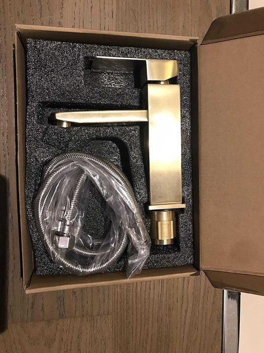 Златен Смесител за мивка Неръждаема стомана