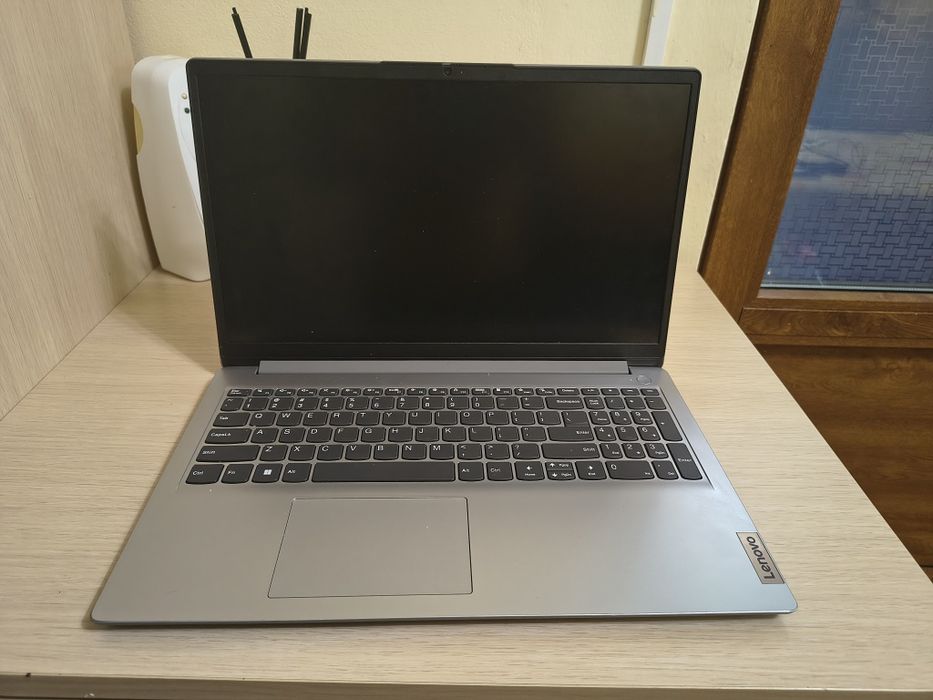 Laptop Lenovo IdeaPad 1