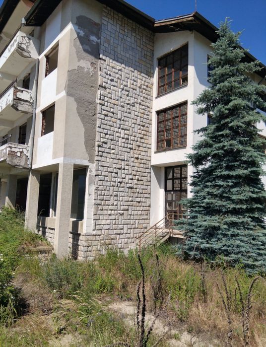 Продава хотелска сграда в гр Кюстендил