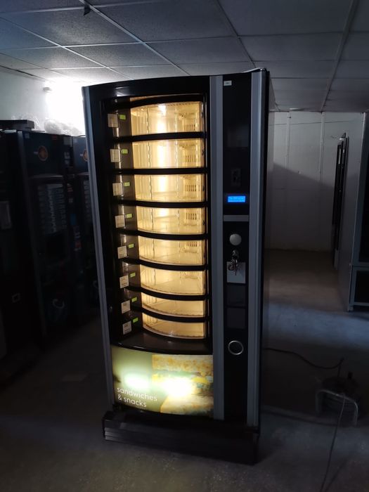 Vindem automat articole de pescuit