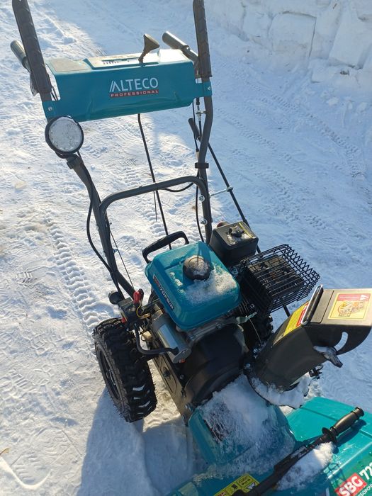 Новый снего уборщик новый