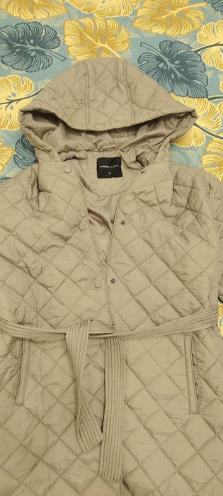 Продам зеленую куртку