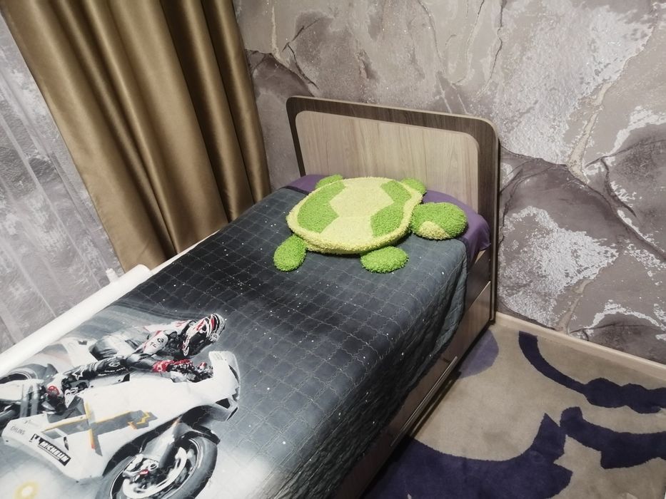 Продам кровать односпальную