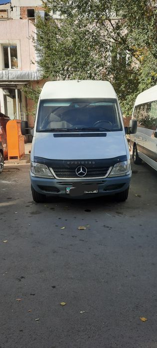 Автобус Мерседес Спринтер