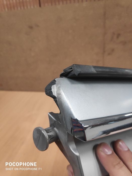 Маска - решетка Mercedes C class W204  2008г. Със Забележки!!