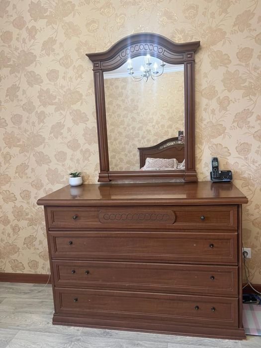 Спальный гарнитур