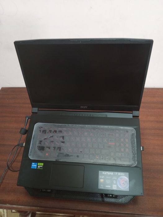 Игровой ноутбук MSI KATANA 17
