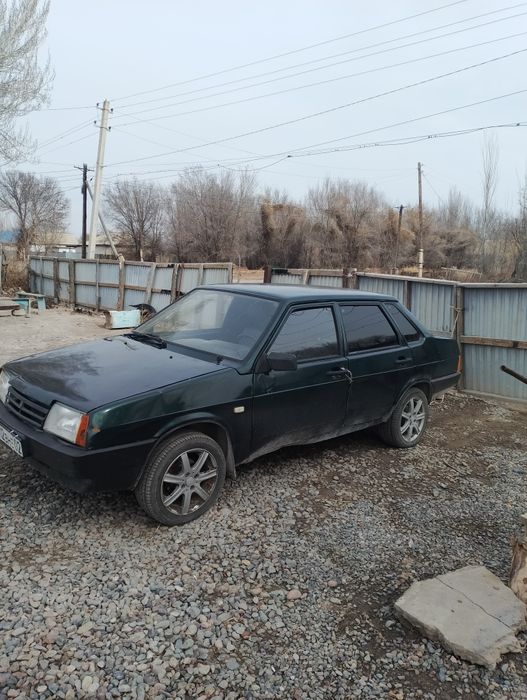 Автомобиль 21099