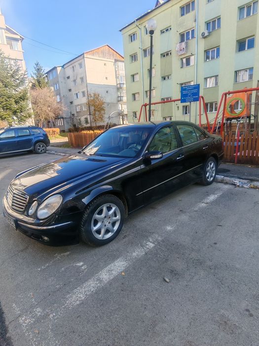 Vând Mercedes E220, an2004 decembrie, stare f bună bine îngrijită