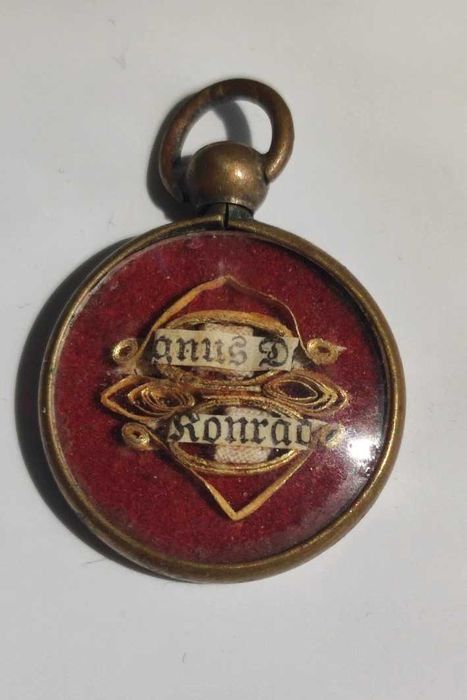 Rezervat.Relicvă Amuletă Religioasă