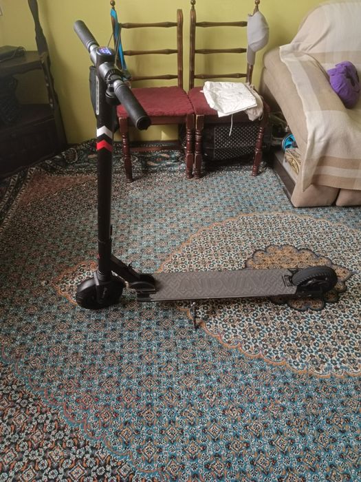 Продаю электросамокат midway 0809