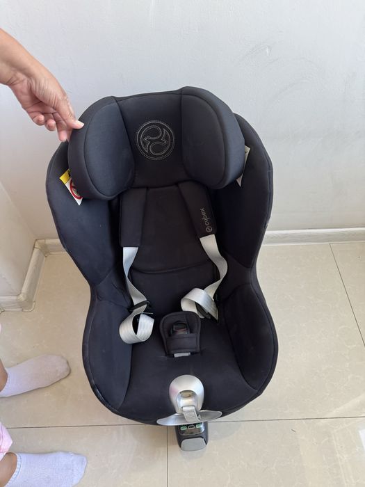 Продам автокресло Cybex