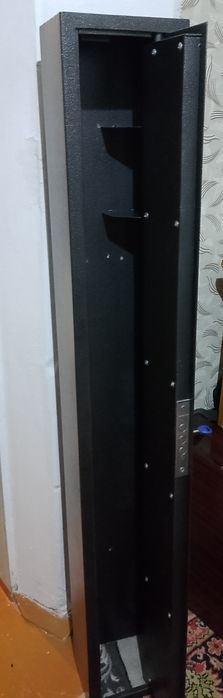 Продам сейф срочно