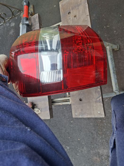 Задний фонарь Toyota Highlander оригинал