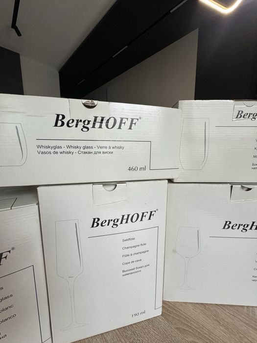 Бокалы и стаканы BergHOFF