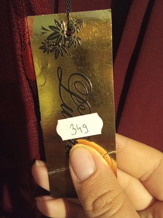 Vând rochie pentru ocazii speciale