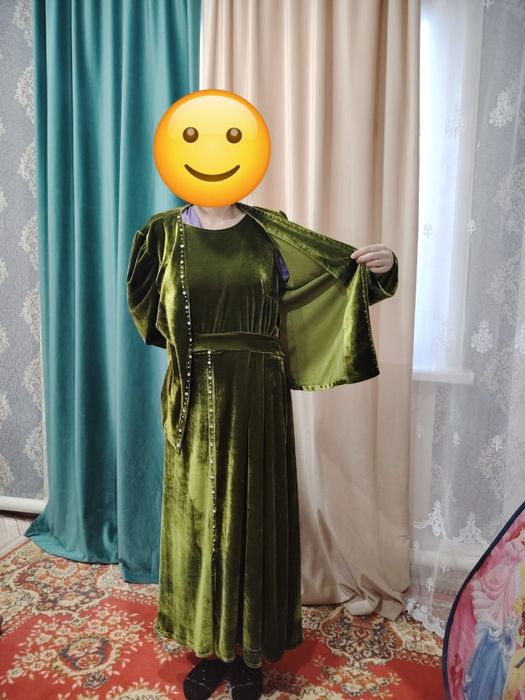 Продам платья двоика и троика