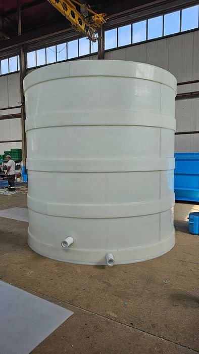 Емкости под химию (кислоту)