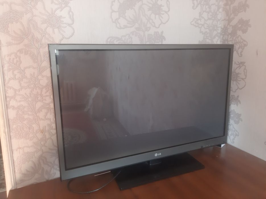 Телевизор LG  идеал