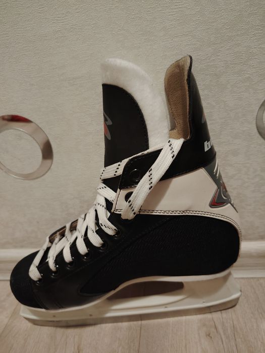 Продам коньки Botas