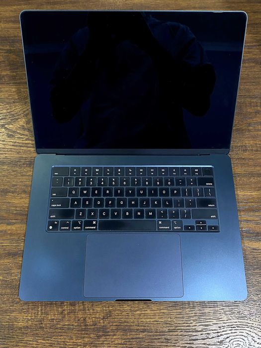 MacBook Air 15" M2 8/256 Midnight, АКБ 90%