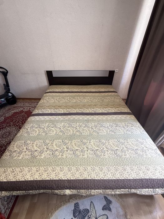 Продам спальный гарнитур