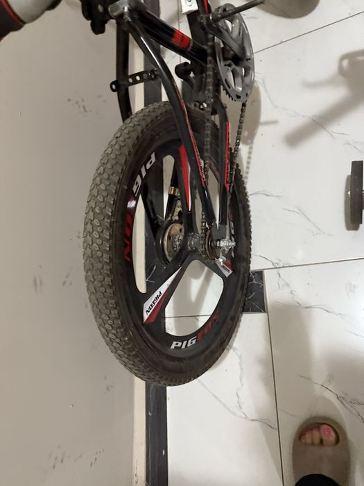 Продам велоспед среднего размера