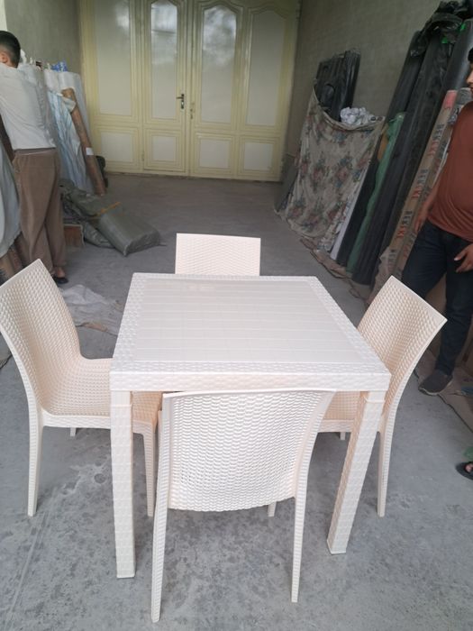 Stol-stul plasmassa. YANGI, soni kòp